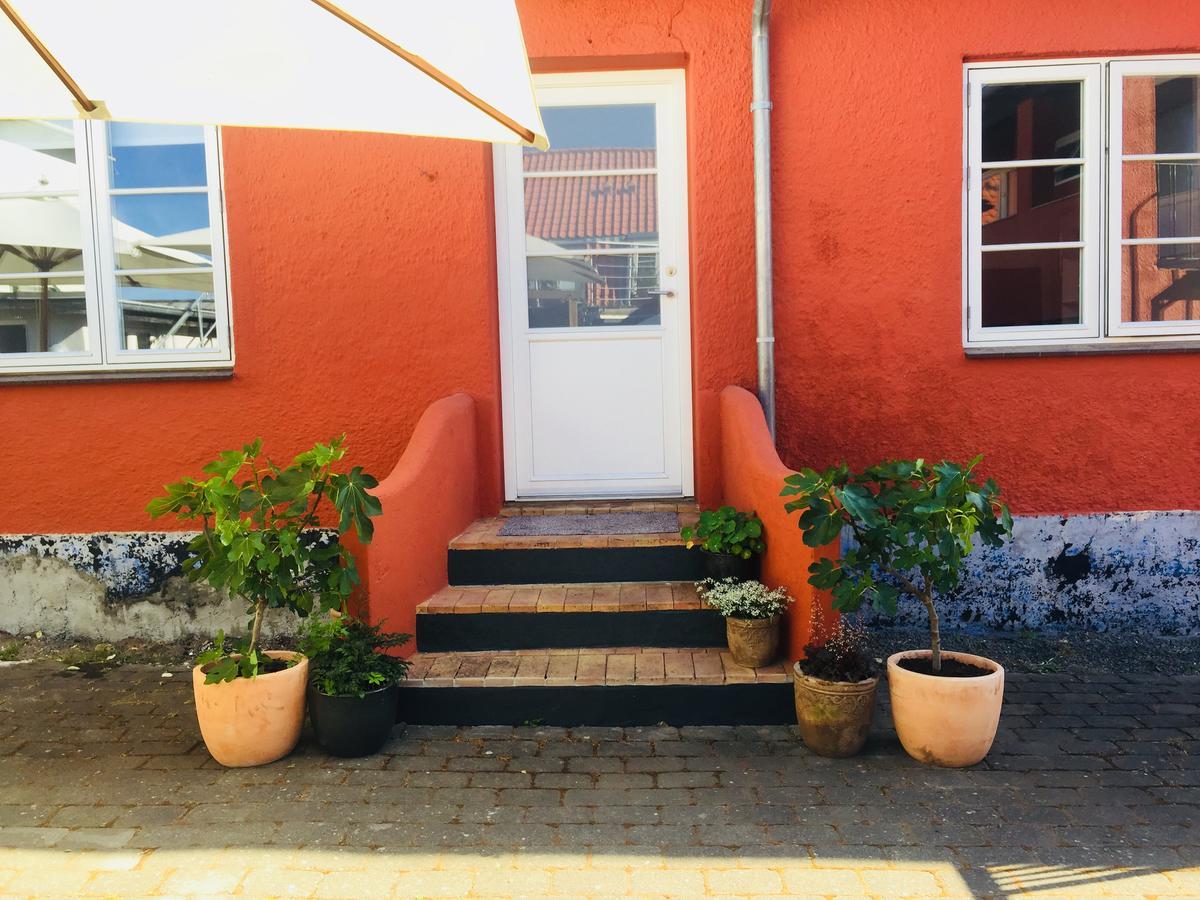 Badepensionat Sandloppen - Ferielejligheder Allinge-Sandvig Exterior foto